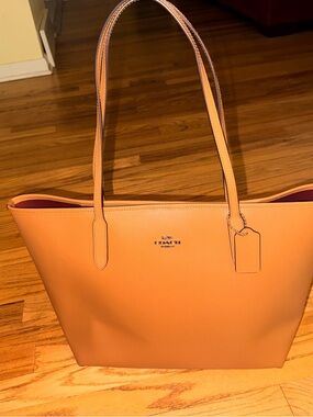 Coach Pebbled Leather Tote in Tan with Red Interior